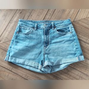 American Eagle Mom Short